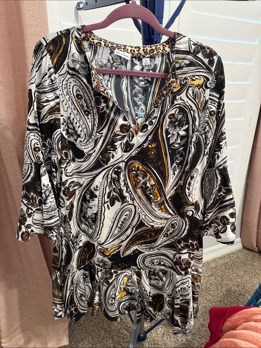 Robert Graham Black White and Gold Paisley V-Neck Tunic